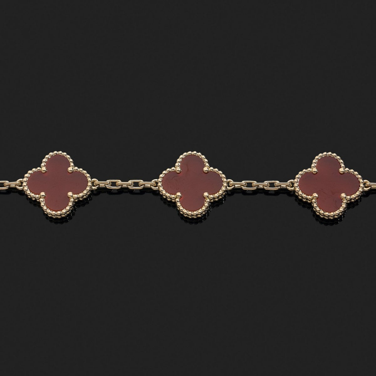 CURB CHAIN VAN CLEEF ALHAMBRA RED CARNELIAN