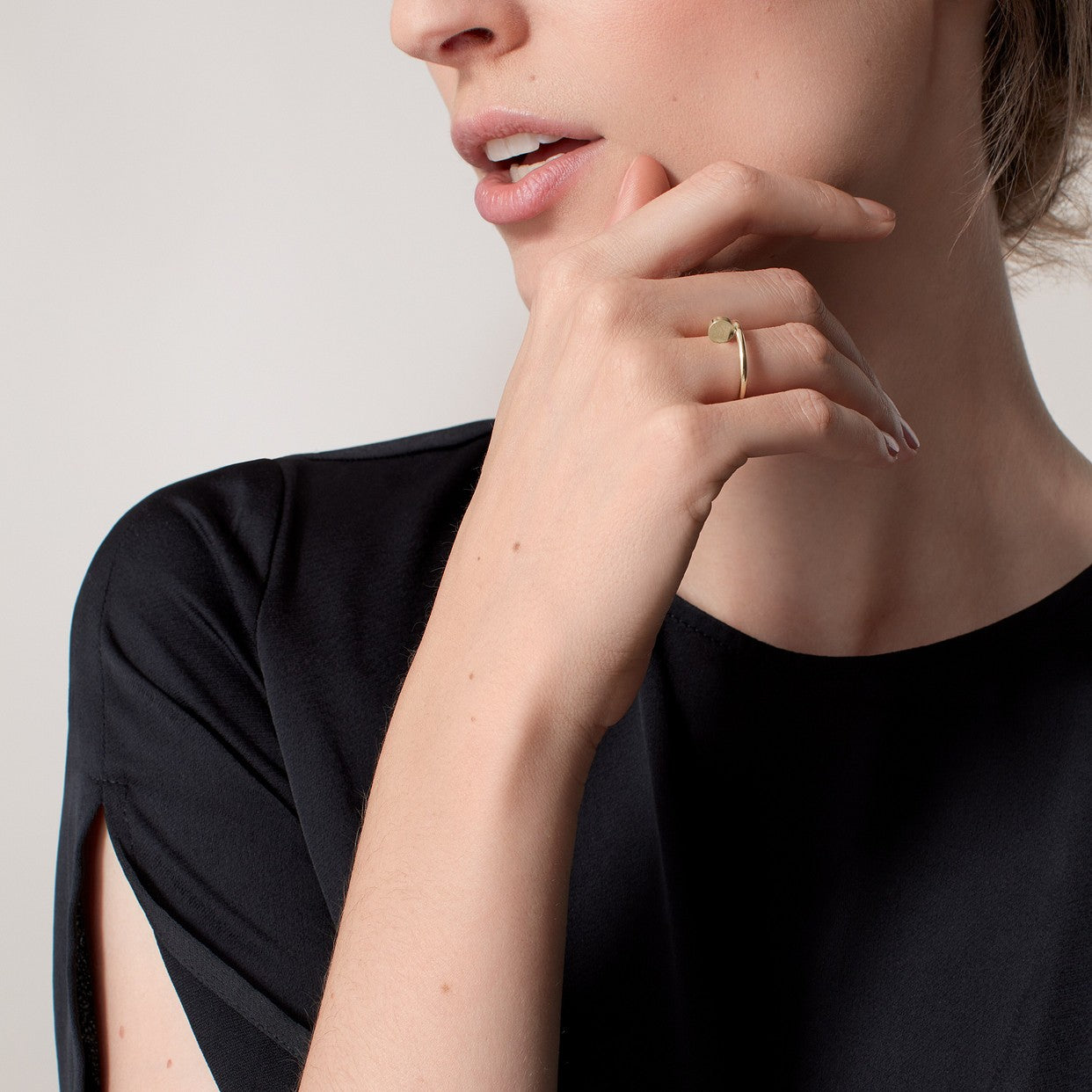 CARTIER RING JUSTE UN CLOU SMALL GOLD MODEL